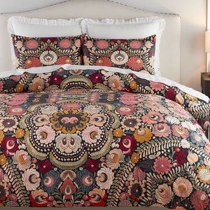 Pottery Barn Helena Duvet Cover, full/Queen. Brand new. The bag is just open.